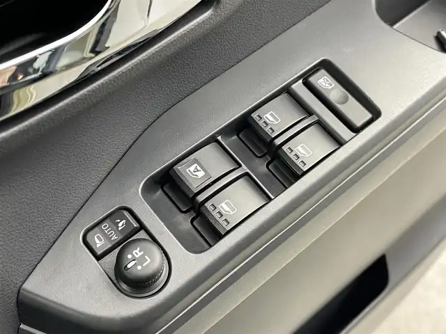 ダイハツ ウェイク G ターボ SA Ⅲ 群馬県 2018(平30)年 7万km パールホワイトⅢ /オフビートカーキM 純正ナビ　フルセグ　Bluetooth　全方位カメラ　両側パワースライドドア　衝突軽減システム　オートマチックハイビーム　横滑り防止装置　アイドリングストップ　ドライブレコーダー　ETC　オートライト