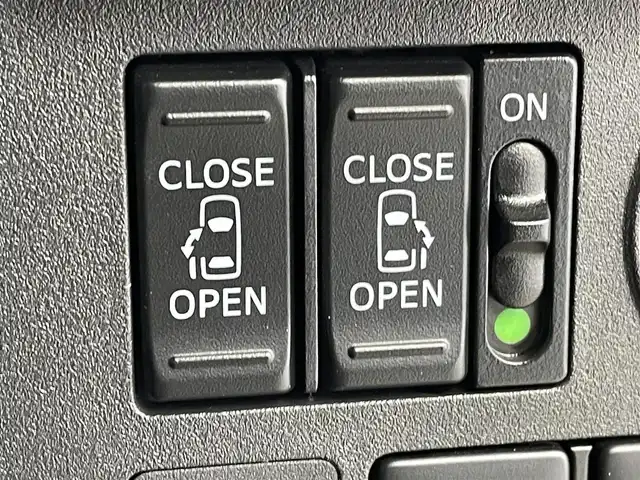 ダイハツ ウェイク G ターボ SA Ⅲ 群馬県 2018(平30)年 7万km パールホワイトⅢ /オフビートカーキM 純正ナビ　フルセグ　Bluetooth　全方位カメラ　両側パワースライドドア　衝突軽減システム　オートマチックハイビーム　横滑り防止装置　アイドリングストップ　ドライブレコーダー　ETC　オートライト