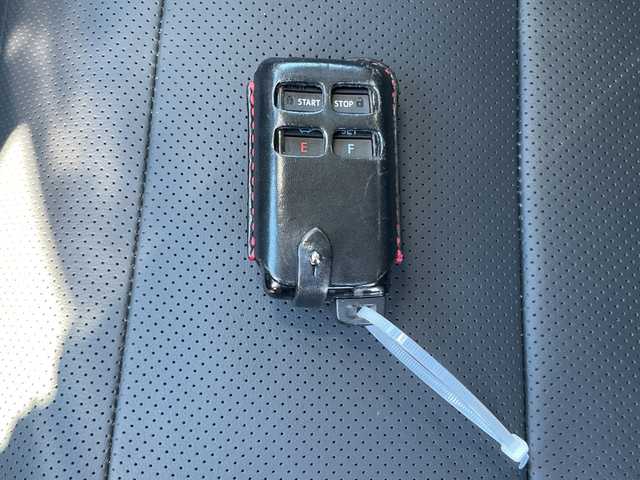 トヨタ アルファードハイブリット SR Cパッケージ 山梨県 2019(平31)年 4.4万km ブラック 純正ナビ　/４ＷＤ　/ツインムーンルーフ　/パワーシート　/クルーズコントロール　/デジタルインナーミラー　/パワーバックドア　/モデリスタエアロ　/ＪＢＬサウンドシステム　/後席フィリップダウンモニター/AC100V電源/ステアリングヒーター/横滑り防止機能/おくだけ充電