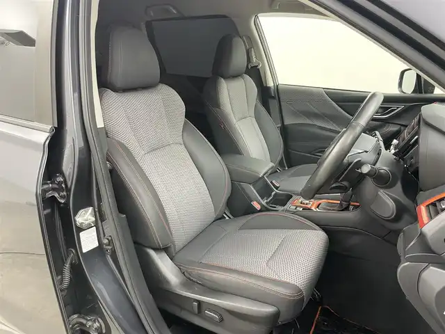 スバル フォレスター X－ブレイク 岡山県 2019(令1)年 6.7万km ダークグレーメタリック 純正８インチナビ　(CN-LR840D)/【CD/DVD/BT/フルセグ】/レーダークルーズコントロール　/ビルトインＥＴＣ　/シートヒーター　全席/ＬＥＤヘッドライト/バックカメラ　/ドライブレコーダー　前側/電動リアゲート　/コーナーセンサー　後側/オートハイビーム　/ルーフレール/ステアリングヒーター/禁煙車/スペアキー×1/オートブレーキホールド/シートメモリー/パドルシフト/ダウンヒルアシスト