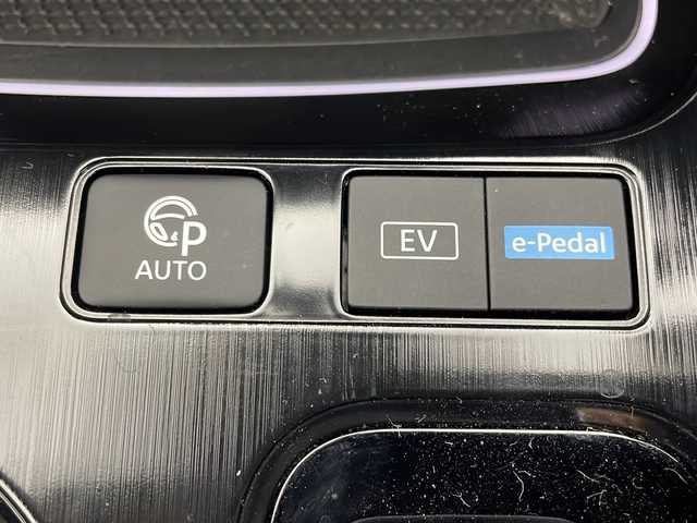 日産 エクストレイル G e－4ORCE 茨城県 2022(令4)年 1.8万km ダイヤモンドブラック 純正ナビ/・バックカメラ（全方位モニター）/・Bluetooth接続/・フルセグテレビ/・USB入力端子/ETC/ドライブレコーダー/パワーシート/純正ホイール/純正フロアマット/LEDヘッドライト/コーナーセンサー/プロパイロット/フロントフォグ/スマートルームミラー/ステアリングヒーター/オートブレーキホールド/置くだけ充電器