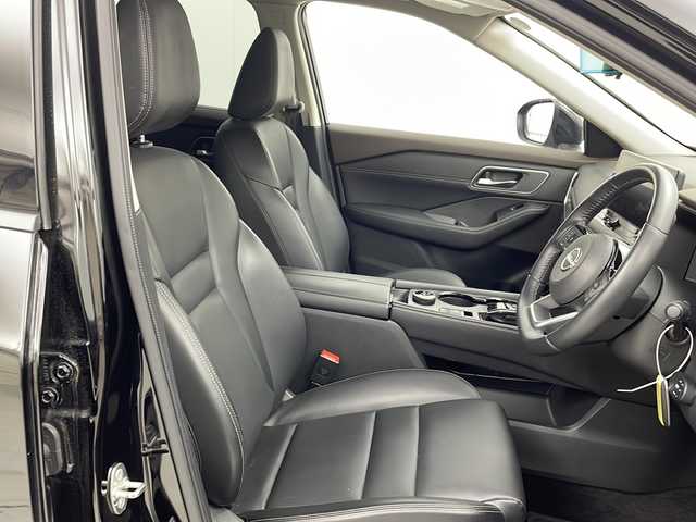 日産 エクストレイル G e－4ORCE 茨城県 2022(令4)年 1.8万km ダイヤモンドブラック 純正ナビ/・バックカメラ（全方位モニター）/・Bluetooth接続/・フルセグテレビ/・USB入力端子/ETC/ドライブレコーダー/パワーシート/純正ホイール/純正フロアマット/LEDヘッドライト/コーナーセンサー/プロパイロット/フロントフォグ/スマートルームミラー/ステアリングヒーター/オートブレーキホールド/置くだけ充電器