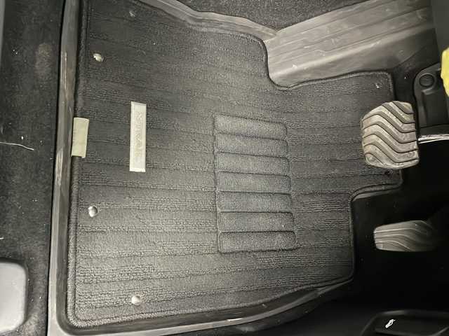 日産 エクストレイル G e－4ORCE 茨城県 2022(令4)年 1.8万km ダイヤモンドブラック 純正ナビ/・バックカメラ（全方位モニター）/・Bluetooth接続/・フルセグテレビ/・USB入力端子/ETC/ドライブレコーダー/パワーシート/純正ホイール/純正フロアマット/LEDヘッドライト/コーナーセンサー/プロパイロット/フロントフォグ/スマートルームミラー/ステアリングヒーター/オートブレーキホールド/置くだけ充電器