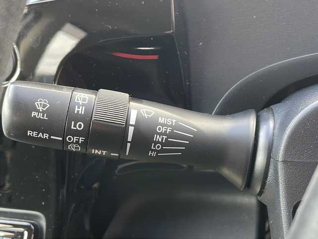 トヨタ アクア S スタイルブラック 三重県 2018(平30)年 4.3万km ホワイトパールクリスタルシャイン 禁煙　/純正ナビ/バックカメラ/純正ドラレコ/ETC/レーンキープアシスト/プリクラッシュ/ステアリングスイッチ/オートライト/オートハイビーム/ヘッドライトレベライザー/コーナーポール/電動格納ミラー