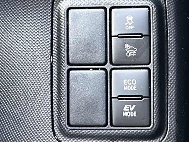 トヨタ アクア S スタイルブラック 三重県 2018(平30)年 4.3万km ホワイトパールクリスタルシャイン 禁煙　/純正ナビ/バックカメラ/純正ドラレコ/ETC/レーンキープアシスト/プリクラッシュ/ステアリングスイッチ/オートライト/オートハイビーム/ヘッドライトレベライザー/コーナーポール/電動格納ミラー