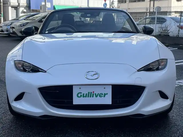 マツダ ロードスター 990S 神奈川県 2022(令4)年 2万km スノーフレイクホワイトパールマイカ オープンカー（手動）/6速MT/純正オーディオ/ビルトインETC/LEDヘッドライト/プッシュスタート/スマートキー/衝突軽減ブレーキ/車線逸脱警報/コーナーセンサー/BSM/Wエアバッグ/ABS/横滑り防止装置/RAYS鍛造16インチAW/Bremboブレーキ/新車時保証書/取扱説明書/スペアキー