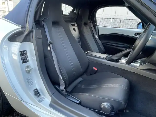 マツダ ロードスター 990S 神奈川県 2022(令4)年 2万km スノーフレイクホワイトパールマイカ オープンカー（手動）/6速MT/純正オーディオ/ビルトインETC/LEDヘッドライト/プッシュスタート/スマートキー/衝突軽減ブレーキ/車線逸脱警報/コーナーセンサー/BSM/Wエアバッグ/ABS/横滑り防止装置/RAYS鍛造16インチAW/Bremboブレーキ/新車時保証書/取扱説明書/スペアキー