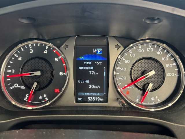 トヨタ ハイラックス Z GRスポーツ 埼玉県 2022(令4)年 3.3万km スーパーホワイトⅡ セーフティーセンス　/純正メモリナビ　/　　BT/パノラミックビューモニター　/レーダークルーズコントロール　/LEDオートライト　/ハーフレザーシート　/パワーシート　/純正18インチアルミホイール/スポーツバー　/ステアリングスイッチ/アイドリングストップ/USBポート/スマートキー2本/ETC