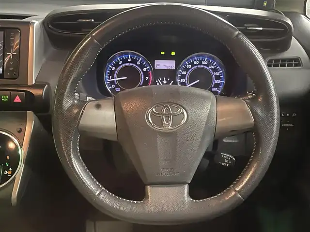 トヨタ ウィッシュ 2．0G 大阪府 2011(平23)年 7.3万km ホワイトパールクリスタルシャイン