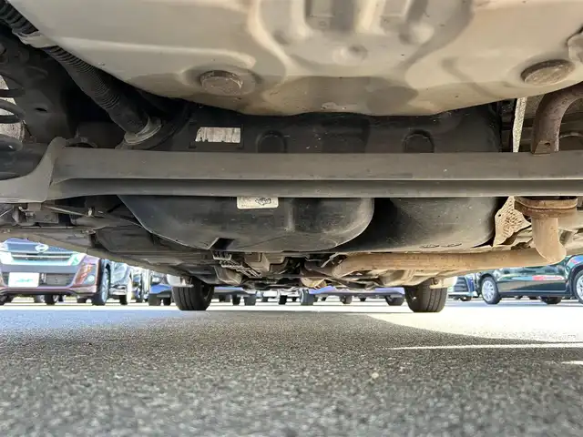 トヨタ ラクティス G 静岡県 2010(平22)年 14.2万km シルバーM エンジンスタートボタン/パワーステアリング/パワーウィンドウ/スマートキー/オートエアコン/CD/CDチェンジャー/バックカメラ/TV（ワンセグ）/純正SDナビ/純正フロアマット/布シート/ABS/オートライト/Wエアバッグ