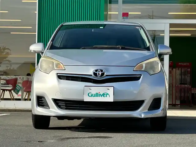 トヨタ ラクティス G 静岡県 2010(平22)年 14.2万km シルバーM エンジンスタートボタン/パワーステアリング/パワーウィンドウ/スマートキー/オートエアコン/CD/CDチェンジャー/バックカメラ/TV（ワンセグ）/純正SDナビ/純正フロアマット/布シート/ABS/オートライト/Wエアバッグ