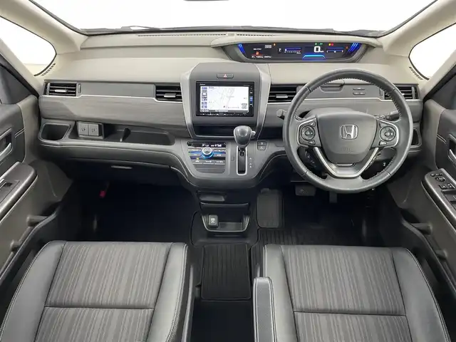 ホンダ フリード G ホンダセンシング 埼玉県 2018(平30)年 3.7万km コバルトブルーパール 純正7インチナビ/ CD DVD フルセグTV Bluetooth/純正11.6インチフリップダウンモニター/バックカメラ/ホンダセンシング/衝突軽減ブレーキ/レーンキープアシスト/クルーズコントロール/先行車発進お知らせ機能/両側パワースライドドア/左側ハンズフリースライドドア/ハーフレザーシート/LEDオートライト/スマートキー/ETC