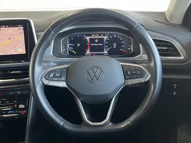 フォルクスワーゲン ＶＷ Ｔ－ロック TDI スタイル 山形県 2023(令5)年 2.5万km 緑 ディスカバープロパッケージ/純正ナビ/・Bluetooth/USB/AppleCarPlay/AndroidAuto/バックカメラ/パークアシスト/アダプティブクルーズコントロール/レーンキープアシスト/ブラインドスポットアシスト/アクティブブレーキアシスト/デジタルコックピット/オートホールド/純正LEDオートライト/ダイナミックライトアシスト/リヤトラフィックアラート/スピードリミッター/パドルシフト/社外ドライブレコーダー (前後)
