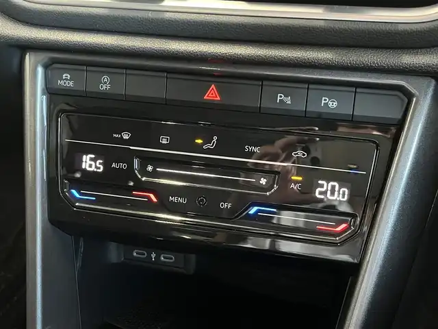 フォルクスワーゲン ＶＷ Ｔ－ロック TDI スタイル 山形県 2023(令5)年 2.5万km 緑 ディスカバープロパッケージ/純正ナビ/・Bluetooth/USB/AppleCarPlay/AndroidAuto/バックカメラ/パークアシスト/アダプティブクルーズコントロール/レーンキープアシスト/ブラインドスポットアシスト/アクティブブレーキアシスト/デジタルコックピット/オートホールド/純正LEDオートライト/ダイナミックライトアシスト/リヤトラフィックアラート/スピードリミッター/パドルシフト/社外ドライブレコーダー (前後)