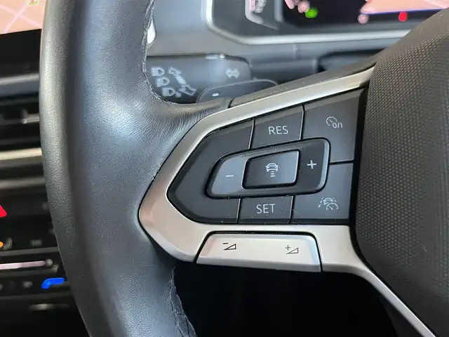 フォルクスワーゲン ＶＷ Ｔ－ロック TDI スタイル 山形県 2023(令5)年 2.5万km 緑 ディスカバープロパッケージ/純正ナビ/・Bluetooth/USB/AppleCarPlay/AndroidAuto/バックカメラ/パークアシスト/アダプティブクルーズコントロール/レーンキープアシスト/ブラインドスポットアシスト/アクティブブレーキアシスト/デジタルコックピット/オートホールド/純正LEDオートライト/ダイナミックライトアシスト/リヤトラフィックアラート/スピードリミッター/パドルシフト/社外ドライブレコーダー (前後)