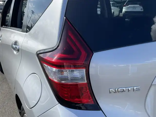 日産 ノート e－パワー メダリスト 茨城県 2018(平30)年 4.3万km ブリリアントシルバー 純正ナビ/【iPod・SD・ラジオ・TV・ウォークマン・USB・BT・DISC・VTR・AUX】/デジタルインナーミラー/全方位カメラ/レーダークルコン/ETC/前方ドラレコ/前後コーナーセンサー/横滑り防止装置/レーンキープアシスト/衝突被害軽減システム/オートライト/Fフォグ/LEDライト