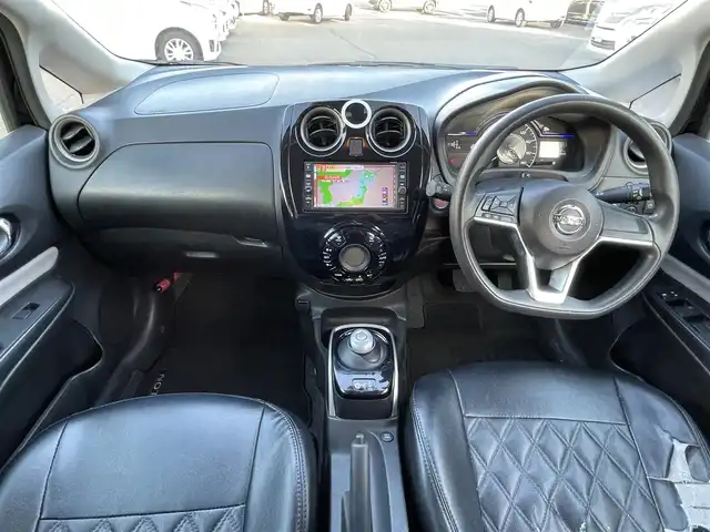 日産 ノート e－パワー X 和歌山県 2016(平28)年 9.7万km スーパーブラック (株)IDOMが運営する【じしゃロン和歌山店】の自社ローン専用車両になります。こちらは現金またはオートローンご利用時の価格です。自社ローンご希望の方は別途その旨お申付け下さい/純正ナビゲーション/型番：MJ116D-W/【CD/SD/AUX/BT/TV】/衝突被害軽減ブレーキ/HIDオートライト/純正フロアマット/純正ドアバイザー