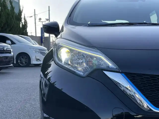 日産 ノート e－パワー X 和歌山県 2016(平28)年 9.7万km スーパーブラック (株)IDOMが運営する【じしゃロン和歌山店】の自社ローン専用車両になります。こちらは現金またはオートローンご利用時の価格です。自社ローンご希望の方は別途その旨お申付け下さい/純正ナビゲーション/型番：MJ116D-W/【CD/SD/AUX/BT/TV】/衝突被害軽減ブレーキ/HIDオートライト/純正フロアマット/純正ドアバイザー