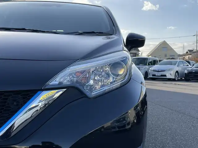 日産 ノート e－パワー X 和歌山県 2016(平28)年 9.7万km スーパーブラック (株)IDOMが運営する【じしゃロン和歌山店】の自社ローン専用車両になります。こちらは現金またはオートローンご利用時の価格です。自社ローンご希望の方は別途その旨お申付け下さい/純正ナビゲーション/型番：MJ116D-W/【CD/SD/AUX/BT/TV】/衝突被害軽減ブレーキ/HIDオートライト/純正フロアマット/純正ドアバイザー