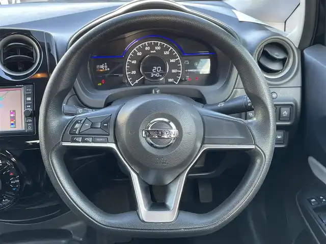 日産 ノート e－パワー X 和歌山県 2016(平28)年 9.7万km スーパーブラック (株)IDOMが運営する【じしゃロン和歌山店】の自社ローン専用車両になります。こちらは現金またはオートローンご利用時の価格です。自社ローンご希望の方は別途その旨お申付け下さい/純正ナビゲーション/型番：MJ116D-W/【CD/SD/AUX/BT/TV】/衝突被害軽減ブレーキ/HIDオートライト/純正フロアマット/純正ドアバイザー