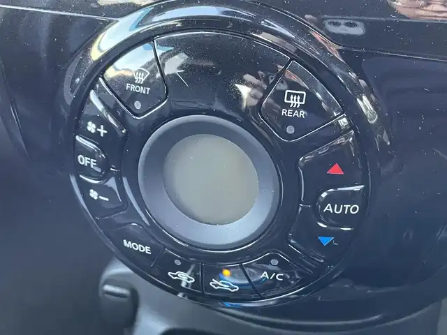 日産 ノート e－パワー X 和歌山県 2016(平28)年 9.7万km スーパーブラック (株)IDOMが運営する【じしゃロン和歌山店】の自社ローン専用車両になります。こちらは現金またはオートローンご利用時の価格です。自社ローンご希望の方は別途その旨お申付け下さい/純正ナビゲーション/型番：MJ116D-W/【CD/SD/AUX/BT/TV】/衝突被害軽減ブレーキ/HIDオートライト/純正フロアマット/純正ドアバイザー