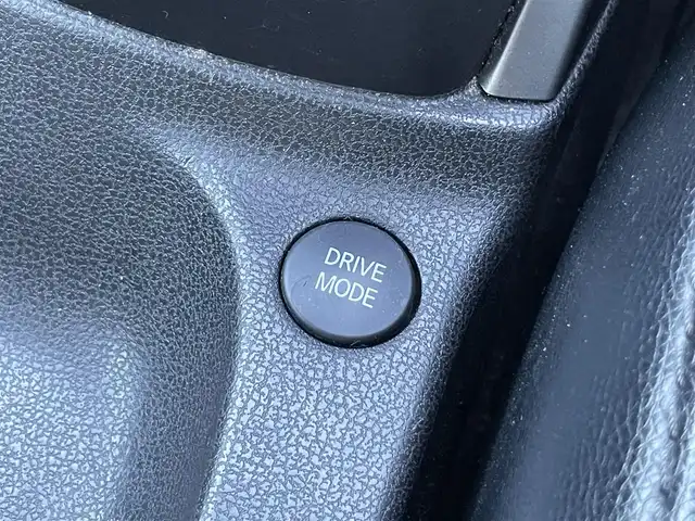 日産 ノート e－パワー X 和歌山県 2016(平28)年 9.7万km スーパーブラック (株)IDOMが運営する【じしゃロン和歌山店】の自社ローン専用車両になります。こちらは現金またはオートローンご利用時の価格です。自社ローンご希望の方は別途その旨お申付け下さい/純正ナビゲーション/型番：MJ116D-W/【CD/SD/AUX/BT/TV】/衝突被害軽減ブレーキ/HIDオートライト/純正フロアマット/純正ドアバイザー