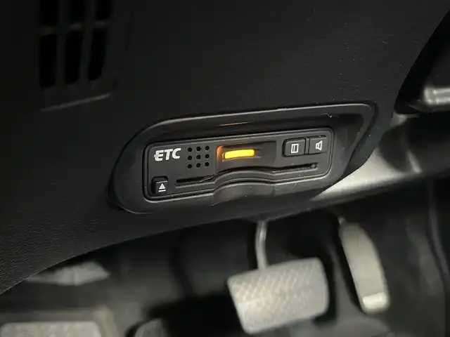 ホンダ ヴェゼル ハイブリッド 栃木県 2014(平26)年 9.7万km ホワイトオーキッドパール (株)IDOMが運営する【じしゃロン宇都宮店】の自社ローン対象車両になります。こちらは現金ご利用時の価格です。自社ローンご希望の方は別途その旨お申付け下さい。/純正ナビ/【フルセグTV/Bluetooth/CD/DVD】/バックカメラ/クルーズコントロール/プッシュスタート/スマートキー/ウィンカーミラー/ブレーキホールド/ステアリングスイッチ/ドライブレコーダー/ビルトインETC/横滑り防止装置/ABS/盗難防止装置/保証書/スペアキー