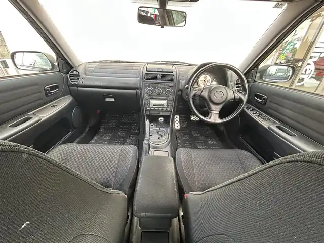 トヨタ アルテッツァ RS200 Zエディション 埼玉県 2004(平16)年 9.4万km ダークブルーマイカM オーディオ（AM/FM/CD/MD）/純正17インチAW/純正ドアバイザー/純正フロアマット/MT付きAT/純正トランクマット/スペアキー1本/リモコンキー/保証書