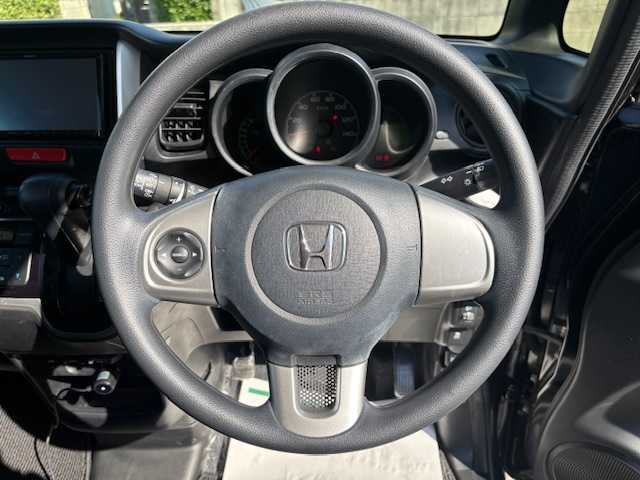 ホンダ Ｎ ＢＯＸ G Lパッケージ 大阪府 2017(平29)年 6万km クリスタルブラックパール 社外ナビ/バックカメラ/片側パワースライドドア/デジタルミラー/ミラー一体型ドラレコ/ビルトインETC/ステアリングスイッチ/横滑り防止装置/ドアバイザー/プッシュスタート/スマートキー