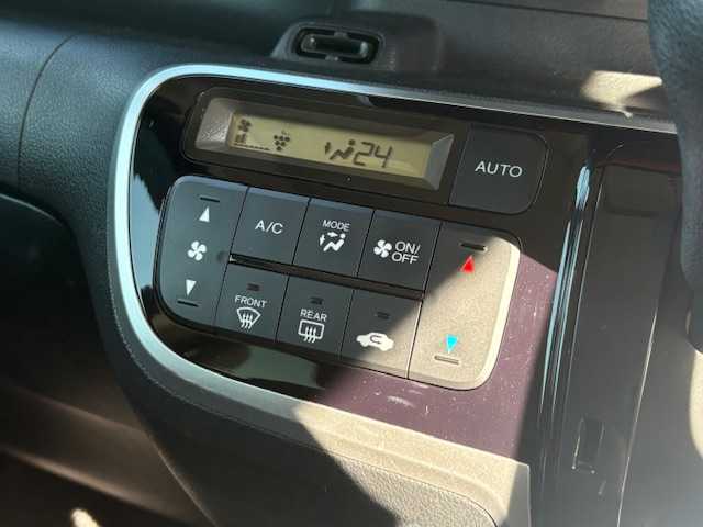 ホンダ Ｎ ＢＯＸ G Lパッケージ 大阪府 2017(平29)年 6万km クリスタルブラックパール 社外ナビ/バックカメラ/片側パワースライドドア/デジタルミラー/ミラー一体型ドラレコ/ビルトインETC/ステアリングスイッチ/横滑り防止装置/ドアバイザー/プッシュスタート/スマートキー