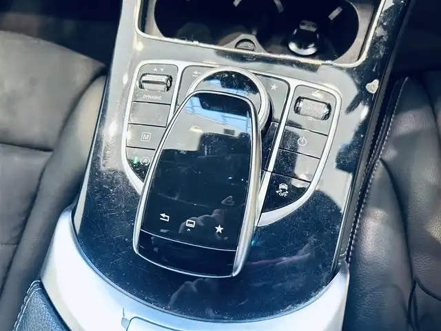 メルセデス・ベンツ ＧＬＣ２５０ 4マチック スポーツ 大阪府 2016(平28)年 6.6万km ポーラホワイト レーダーセーフティ/HUD/ACC/純正ナビ/TV/360度カメラ/純正19インチAW/LEDヘッドライト/電動リアゲート/ブラインドスポット/ルーフレール/パドルシフト/ハーフ革/メモリ付きパワーシート/シートヒーター