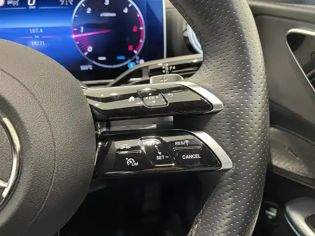 メルセデス・ベンツ Ｍ・ベンツ Ｃ２２０ｄ アバンギャルド　AMGライン 福岡県 2022(令4)年 1.9万km パール ナビ　/３６０°カメラ　/フルセグ　/デジタルＬＥＤ　/アンビエントライト　/ハーフレザー　/シートヒーター　/パワーシート　/パワートランク　/ＡＣＣ　/ステアリングアシスト　/ＢＳＭ　/スマートキー　/純正１８ｉｎｃｈＡＷ