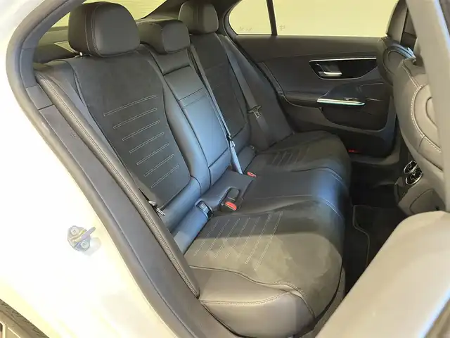 メルセデス・ベンツ Ｍ・ベンツ Ｃ２２０ｄ アバンギャルド　AMGライン 福岡県 2022(令4)年 1.9万km パール ナビ　/３６０°カメラ　/フルセグ　/デジタルＬＥＤ　/アンビエントライト　/ハーフレザー　/シートヒーター　/パワーシート　/パワートランク　/ＡＣＣ　/ステアリングアシスト　/ＢＳＭ　/スマートキー　/純正１８ｉｎｃｈＡＷ