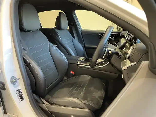 メルセデス・ベンツ Ｍ・ベンツ Ｃ２２０ｄ アバンギャルド　AMGライン 福岡県 2022(令4)年 1.9万km パール ナビ　/３６０°カメラ　/フルセグ　/デジタルＬＥＤ　/アンビエントライト　/ハーフレザー　/シートヒーター　/パワーシート　/パワートランク　/ＡＣＣ　/ステアリングアシスト　/ＢＳＭ　/スマートキー　/純正１８ｉｎｃｈＡＷ