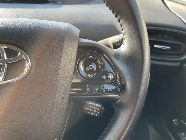 トヨタ プリウス S 愛知県 2019(令1)年 7.2万km ホワイトパールクリスタルシャイン (株)IDOMが運営する【じしゃロン名古屋鳴海店】の自社ローン専用車両になりますこちらは現金またはオートローンご利用時の価格です。自社ローンご希望の方は別途その旨お申付け下さい/スマートキー/社外ナビ/バックカメラ/ETC
