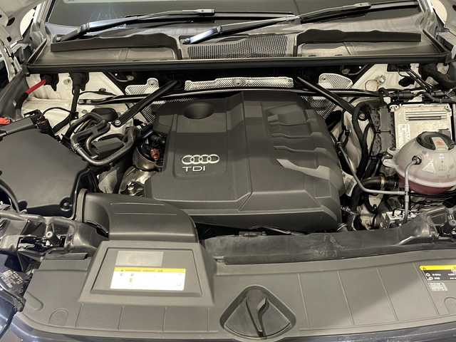 アウディ Ｑ５ Sライン コンペティション 新潟県 2020(令2)年 4.7万km グレイシアホワイトメタリック SLineパッケージ/・S line バンパー/・ スポーツサスペンション/・ S line エクステリアロゴ/・ ドアシルトリムS lineロゴ/アシスタンスパッケージ/・ アウディプレセンスリヤ/・ アウディサイドアシスト/・ バーチャルコックピット/マトリクスLEDヘッドライトパッケージ/・マトリクスLEDヘッドライト／/ ダイナミックターンインディケーター/・ ヘッドライトウォッシャー/シートヒーター/レーダークルーズコントロール/バーチャルコックピット/電動リアゲート/パワーシート（D席/N席）/Bluetooth接続/TV視聴可能/ETC2.0/全周囲バックカメラ