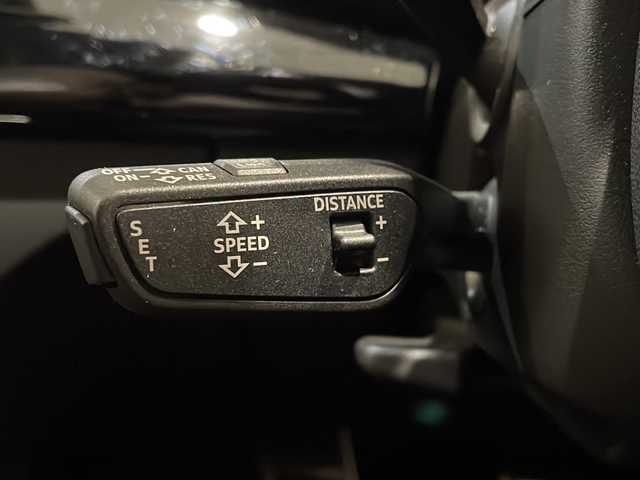 アウディ Ｑ５ Sライン コンペティション 新潟県 2020(令2)年 4.7万km グレイシアホワイトメタリック SLineパッケージ/・S line バンパー/・ スポーツサスペンション/・ S line エクステリアロゴ/・ ドアシルトリムS lineロゴ/アシスタンスパッケージ/・ アウディプレセンスリヤ/・ アウディサイドアシスト/・ バーチャルコックピット/マトリクスLEDヘッドライトパッケージ/・マトリクスLEDヘッドライト／/ ダイナミックターンインディケーター/・ ヘッドライトウォッシャー/シートヒーター/レーダークルーズコントロール/バーチャルコックピット/電動リアゲート/パワーシート（D席/N席）/Bluetooth接続/TV視聴可能/ETC2.0/全周囲バックカメラ