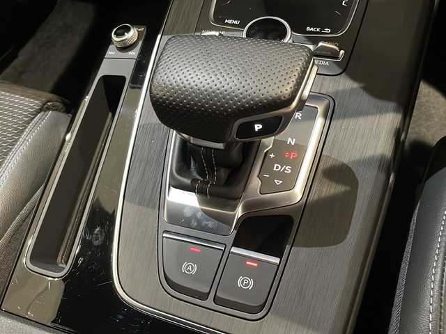 アウディ Ｑ５ Sライン コンペティション 新潟県 2020(令2)年 4.7万km グレイシアホワイトメタリック SLineパッケージ/・S line バンパー/・ スポーツサスペンション/・ S line エクステリアロゴ/・ ドアシルトリムS lineロゴ/アシスタンスパッケージ/・ アウディプレセンスリヤ/・ アウディサイドアシスト/・ バーチャルコックピット/マトリクスLEDヘッドライトパッケージ/・マトリクスLEDヘッドライト／/ ダイナミックターンインディケーター/・ ヘッドライトウォッシャー/シートヒーター/レーダークルーズコントロール/バーチャルコックピット/電動リアゲート/パワーシート（D席/N席）/Bluetooth接続/TV視聴可能/ETC2.0/全周囲バックカメラ