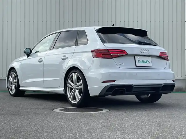アウディ Ａ３ SB 30TFSI スポーツ 富山県 2020(令2)年 2.8万km 白 メーカーナビ／/フルセグＴＶ／/Ｂｌｕｅｔｏｏｔｈ／/ＤＶＤ再生／/スマートキー／/クルーズコントロール／/プッシュスタートエンジン／/コーナーセンサー／/パドルシフト／/ハーフレザー／/ビルトインＥＴＣ／/保証書//スマートキー