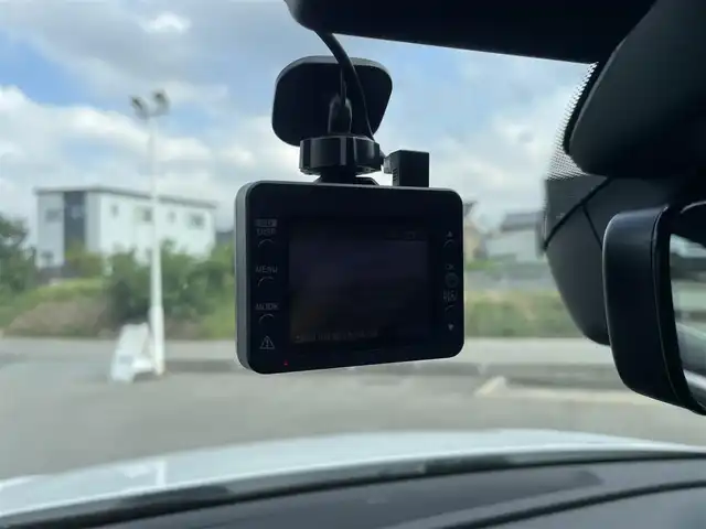 アウディ Ａ３ SB 30TFSI スポーツ 富山県 2020(令2)年 2.8万km 白 メーカーナビ／/フルセグＴＶ／/Ｂｌｕｅｔｏｏｔｈ／/ＤＶＤ再生／/スマートキー／/クルーズコントロール／/プッシュスタートエンジン／/コーナーセンサー／/パドルシフト／/ハーフレザー／/ビルトインＥＴＣ／/保証書//スマートキー