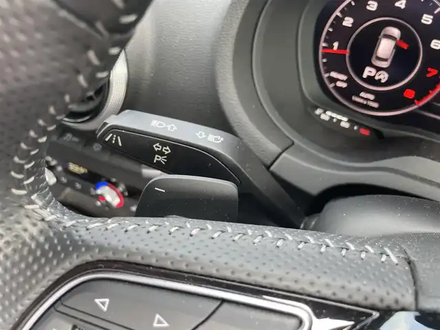 アウディ Ａ３ SB 30TFSI スポーツ 富山県 2020(令2)年 2.8万km 白 メーカーナビ／/フルセグＴＶ／/Ｂｌｕｅｔｏｏｔｈ／/ＤＶＤ再生／/スマートキー／/クルーズコントロール／/プッシュスタートエンジン／/コーナーセンサー／/パドルシフト／/ハーフレザー／/ビルトインＥＴＣ／/保証書//スマートキー