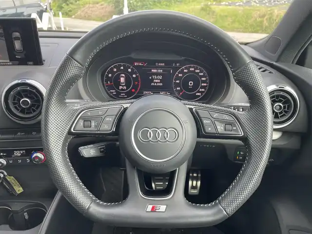 アウディ Ａ３ SB 30TFSI スポーツ 富山県 2020(令2)年 2.8万km 白 メーカーナビ／/フルセグＴＶ／/Ｂｌｕｅｔｏｏｔｈ／/ＤＶＤ再生／/スマートキー／/クルーズコントロール／/プッシュスタートエンジン／/コーナーセンサー／/パドルシフト／/ハーフレザー／/ビルトインＥＴＣ／/保証書//スマートキー