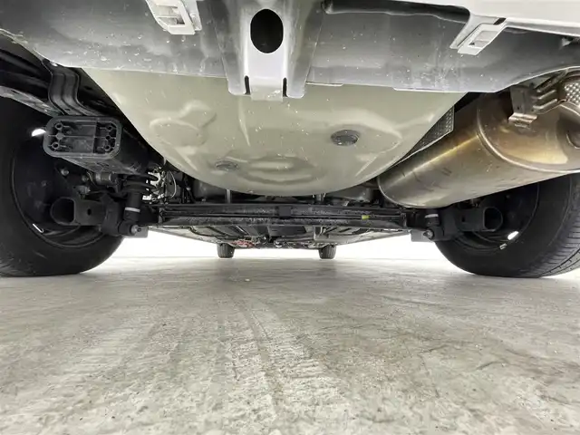 トヨタ シエンタ ハイブリッド G 千葉県 2017(平29)年 2万km シルバーM 禁煙車/トヨタセーフティセンス/プリクラッシュセーフティ/両側電動スライドドア/社外ナビ（AVIC-CW901）/CD DVD SD Bluetooth フルセグ/バックカメラ/レーンアシスト/オートハイビーム/ETC/ステアリングリモコン/横滑り防止機能/プッシュスタート/スマートキー/純正フロアマット/取扱説明書