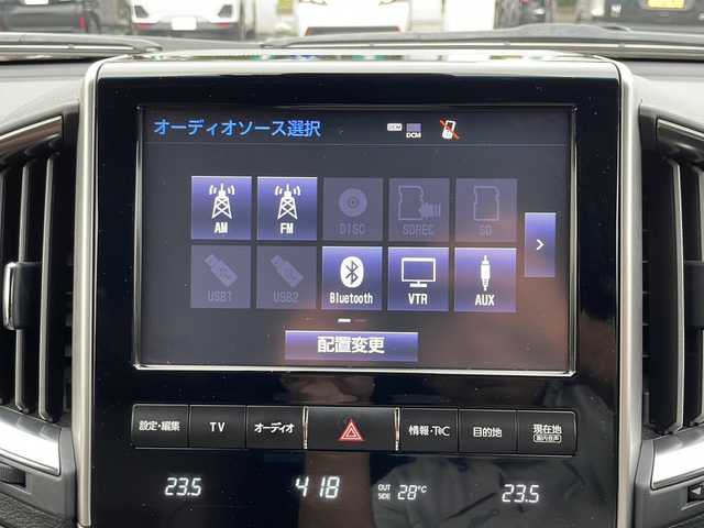 トヨタ ランドクルーザー ZX 兵庫県 2015(平27)年 4.9万km ブラック ワンオーナー/保証書・取説・有/純正SDナビ・フルセグ・BT・CD・DVD・FM・AM/ETC2.0/バックカメラ/全周囲カメラ/追尾機能付きクルーズコントロール/車線逸脱防止支援システム/衝突被害軽減ブレーキ/クリアランスソナー/ターンアシスト/エアサス/クロールコントロール/マルチテレインセレクト/ヒルクライムアシスト/シートヒーター・シートクーラー/サンルーフ/社外レーダー/プッシュスタート/スマートキー×2/イモビライザー/純正フロアマット