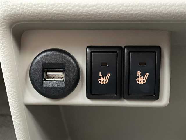 スズキ ラパン X 岡山県 2021(令3)年 4万km コフレピンクパールメタリック/ホワイト2トーンルーフ 純正ナビ　CN-RZ765W/フルセグTV、CD、DVD、Bluetooth、AM、FM/全方位カメラ/前席シートヒーター/オートライト/４WD/スズキセーフティサポート