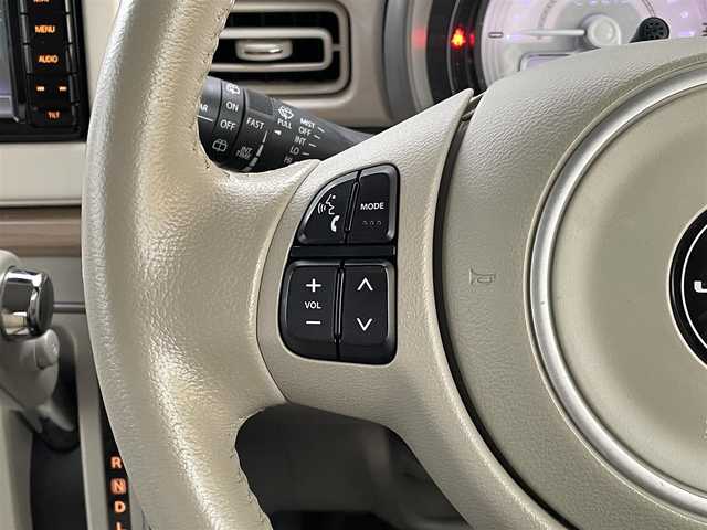 スズキ ラパン X 岡山県 2021(令3)年 4万km コフレピンクパールメタリック/ホワイト2トーンルーフ 純正ナビ　CN-RZ765W/フルセグTV、CD、DVD、Bluetooth、AM、FM/全方位カメラ/前席シートヒーター/オートライト/４WD/スズキセーフティサポート