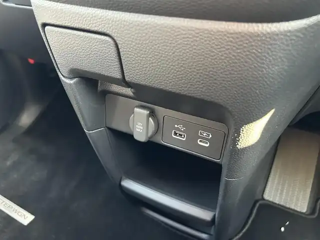 ホンダ ステップワゴン スパーダ eHEV 東京都 2024(令6)年 0.9万km クリスタルブラックパール ワンオーナー/純正9インチナビ/フルセグTV/Bluetoothオーディオ/DVD再生/バックカメラ/ビルトインETC/ナビ連動ドライブレコーダー/(DRH-229ND)/両側パワースライドドア/パワーバックドア/ハーフレザーシート/Honda SENSING