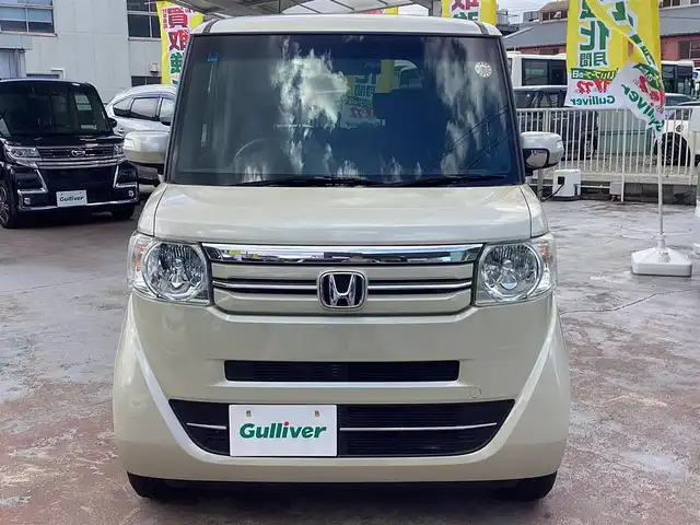 ホンダ Ｎ ＢＯＸ G SSパッケージ 京都府 2016(平28)年 2万km プレミアムアイボリーP 純正ナビ（ＶＸＭ－１６４ＣＳｉ）/　ＣＤ　ＢＴ　ＳＤ　ワンセグＴＶ/バックカメラ/前後ドライブレコーダー/ビルトインＥＴＣ/両側ＰＷスライドドア/前席シートヒーター/オートリトラミラー/ＨＩＤヘッドライト/オートライト/シートバックテーブル×２/前後アームレスト/リアサンシェード/アイドリングストップ/横滑り防止装置/スマートキー×２/新車保証書/取扱説明書