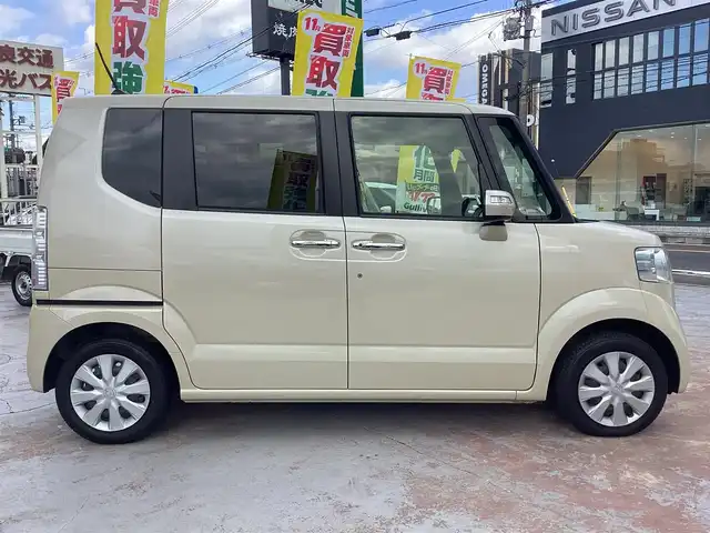 ホンダ Ｎ ＢＯＸ G SSパッケージ 京都府 2016(平28)年 2万km プレミアムアイボリーP 純正ナビ（ＶＸＭ－１６４ＣＳｉ）/　ＣＤ　ＢＴ　ＳＤ　ワンセグＴＶ/バックカメラ/前後ドライブレコーダー/ビルトインＥＴＣ/両側ＰＷスライドドア/前席シートヒーター/オートリトラミラー/ＨＩＤヘッドライト/オートライト/シートバックテーブル×２/前後アームレスト/リアサンシェード/アイドリングストップ/横滑り防止装置/スマートキー×２/新車保証書/取扱説明書