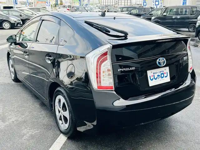 トヨタ プリウス G 岡山県 2015(平27)年 10万km ブラック (株)IDOMが運営する【じしゃロン岡山店】の自社ローン専用車両になります。こちらは現金またはオートローンご利用時の価格です。自社ローンご希望の方は別途その旨お申付け下さい/プッシュスタート/スペアキー1本/純正7インチナビ/バックカメラ/Bluetooth/AM/FM/CD/DVD/電格シート(運転席)/ハーフレザーシート